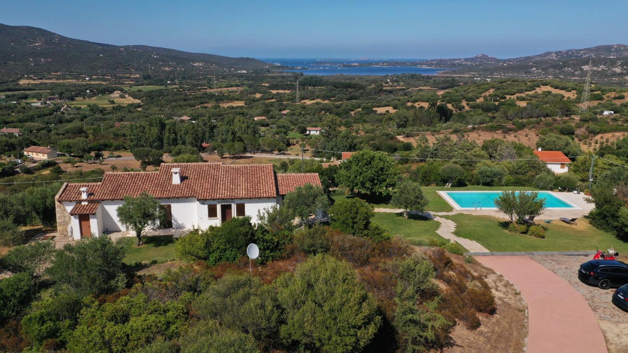 Villa Alba Esclusiva Villa Con Piscina A Sfioro E Vista Mozzafiato Sul Mare Cugnana Exterior foto