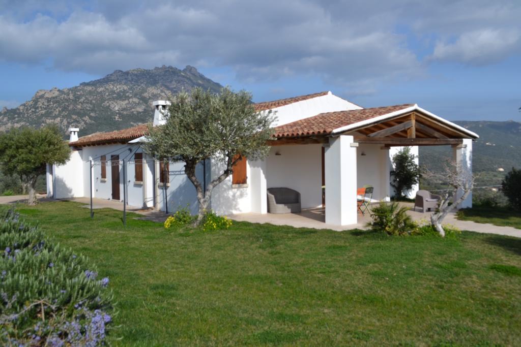 Villa Alba Esclusiva Villa Con Piscina A Sfioro E Vista Mozzafiato Sul Mare Cugnana Exterior foto
