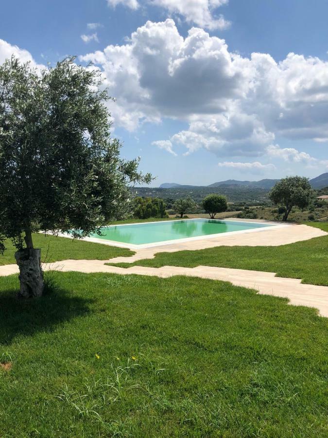 Villa Alba Esclusiva Villa Con Piscina A Sfioro E Vista Mozzafiato Sul Mare Cugnana Exterior foto